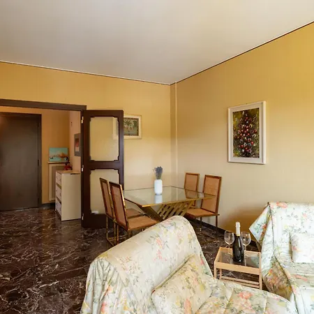 公寓 Guesthost - Balcony With Parking *