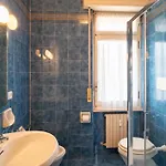 Guesthost - Balcony With Parking Daire Sanremo