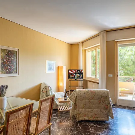 Guesthost - Balcony With Parking Apartament San Remo